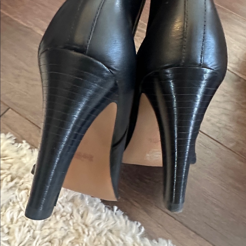 New! COACH Jenna black leather ankle boots heels 8.5 - Picture 5 of 12